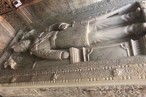 سنگ قبر ناصرالدین شاه