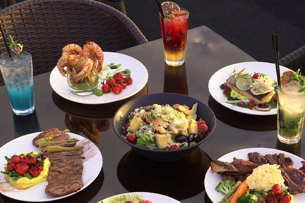 کافه رستوران رویال لانژ باملند