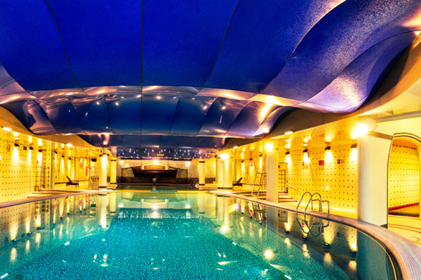 استخر هتل پردیسان مشهد