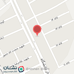 عکس مشاور املاک جوان 