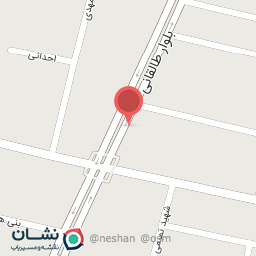 عکس لوازم آرایشی سرخ آبی