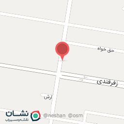 عکس خوشحالی فروشی کلبه صورتی 