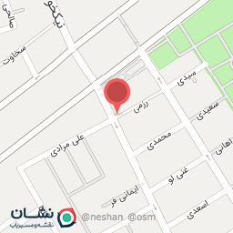 عکس  فروشگاه تیشرت و کتونی 