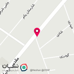 عکس مقدس اردبیلی بین میدان الف و پسیان ساختمان پالم