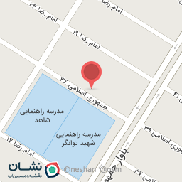 عکس آموزشگاه رانندگی موتورسیکلت جوان