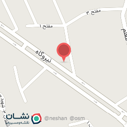 عکس ادوات کشاورزی مزرعه سبز